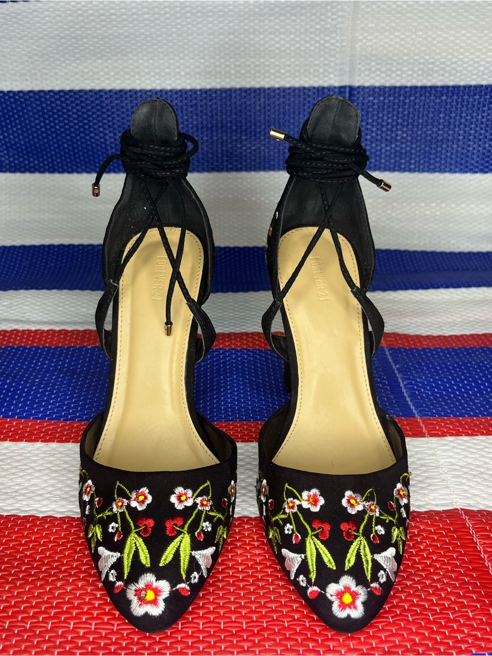 Women's Black Embroidered Floral Heeled Booties Size 7 - 38 - Picture 5 of 10